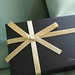 両親の金婚式に贈るプレゼントとは?