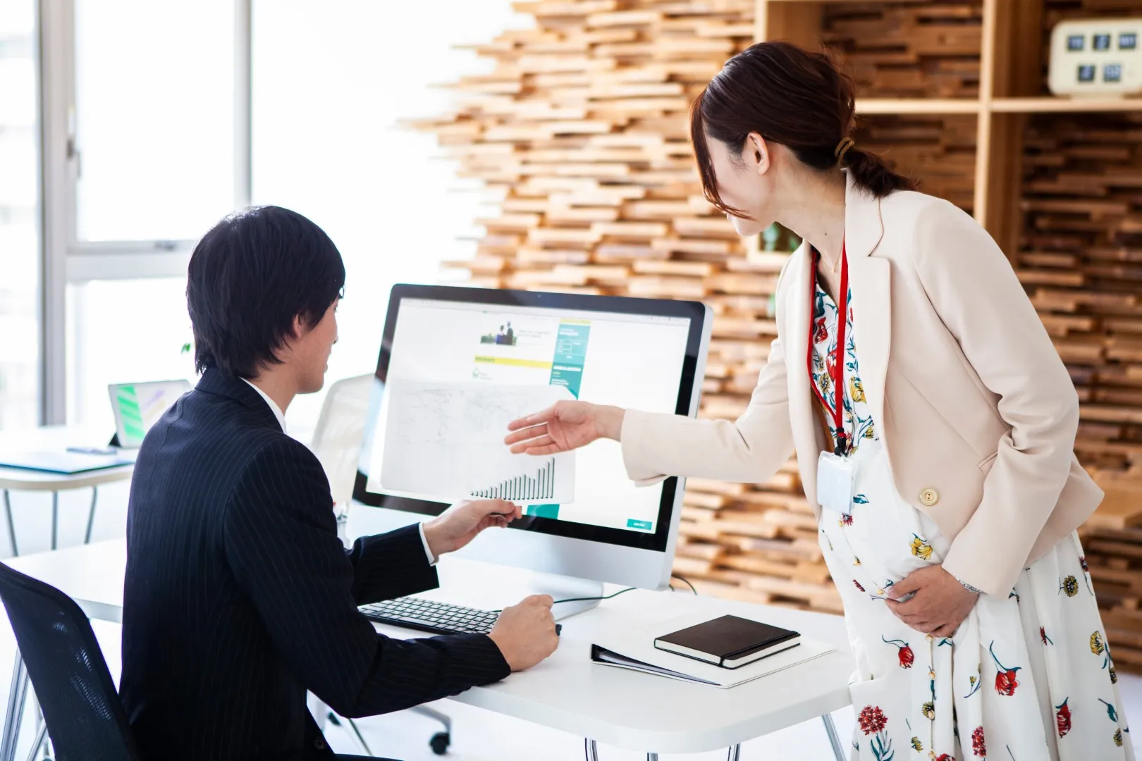 挨拶のタイミングや伝える相手は?産休の挨拶マナーとポイント