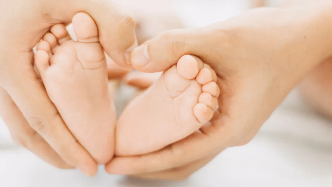 出産内祝いの相場は半返し~3分の1が目安!状況に応じた金額も解説