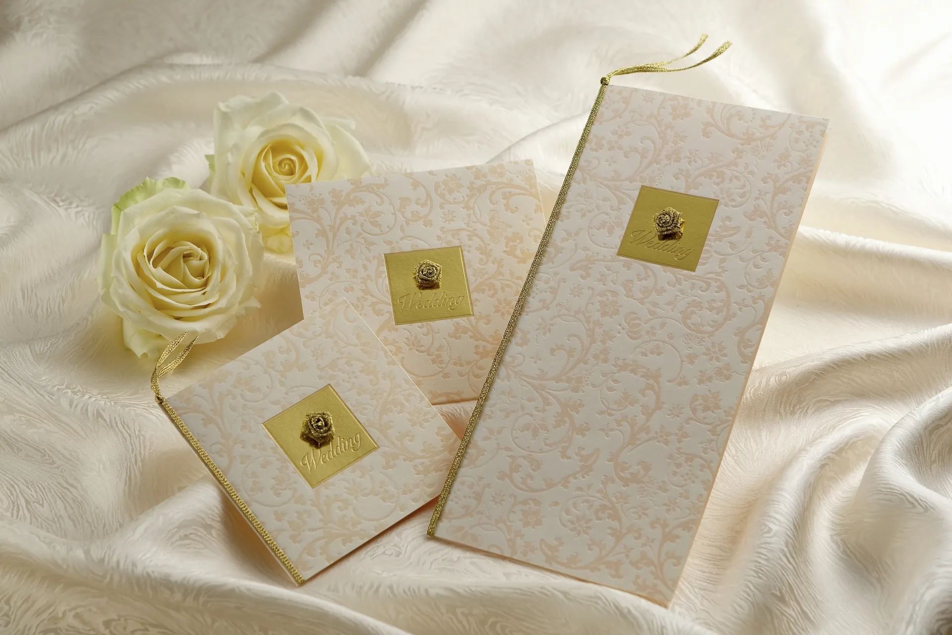 結婚式のペーパーアイテムの種類と用途をご紹介