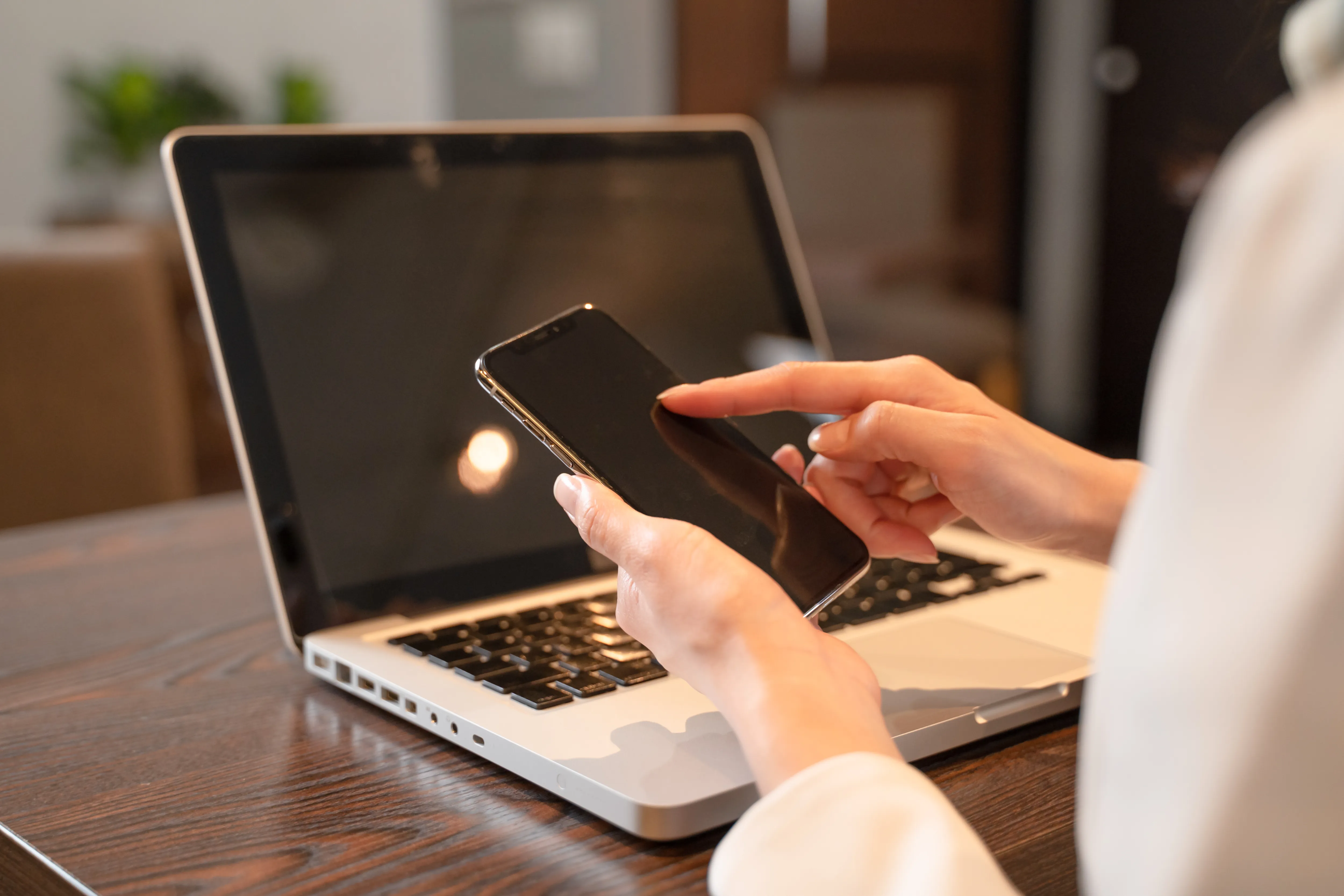 PIARYの招待状のテンプレート編集方法