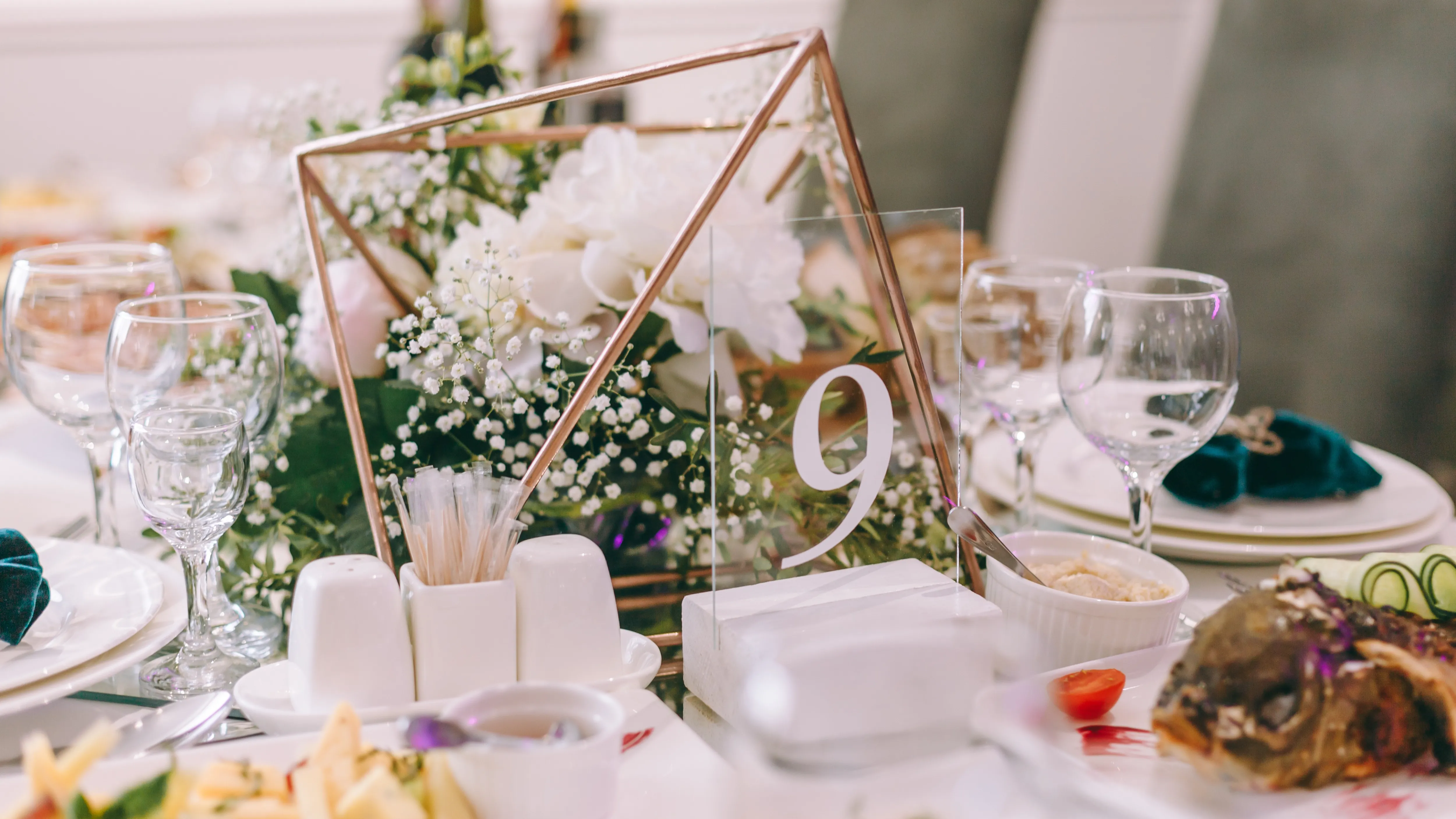 新郎新婦がエスコートカードを選ぶ3つのメリット