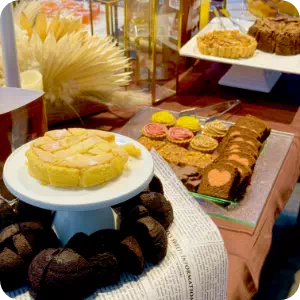 豪華な引き菓子ビュッフェ試食コーナー