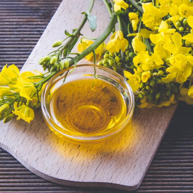 千葉県産の菜種油と鹿児島県産の大豆油