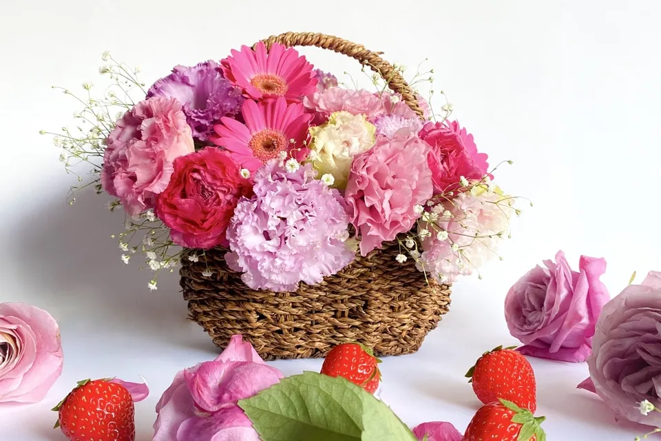 母の日は花言葉で贈る花を決めよう！おすすめの花言葉や花を紹介|内祝い・お返しギフトならPIARY（ピアリー）