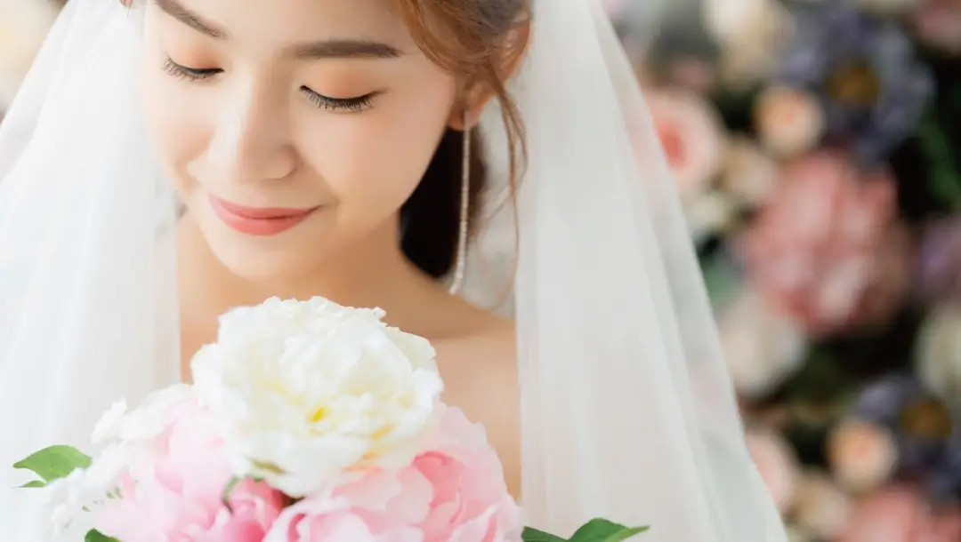 結婚内祝いは複数個贈ってもいいの?ふたつ以上の品物を贈るときのポイントを紹介