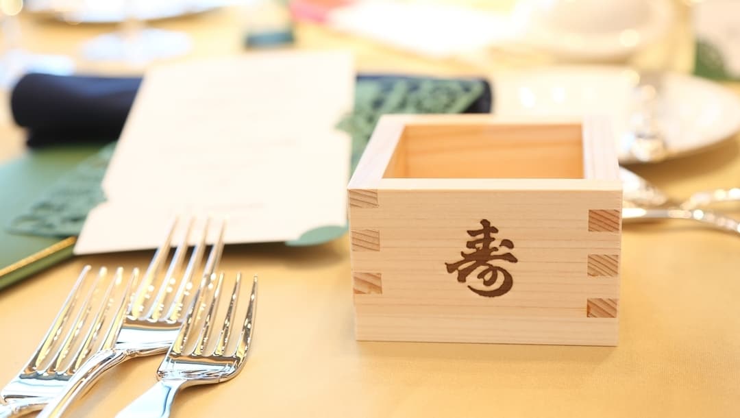 結婚式のメニュー表を準備するメリットと作成する方法を紹介