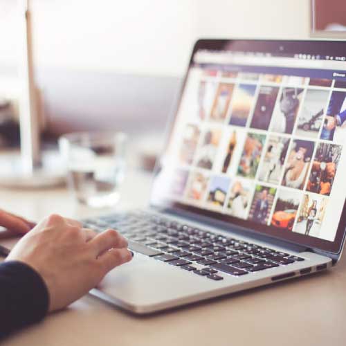 エンドロールムービーは当日の撮って出しより写真で製作する方がオススメ!