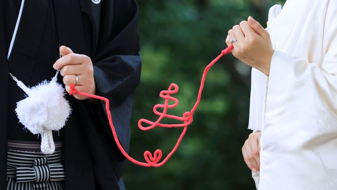 結婚式アルバムには和装の写真も取り入れてみて作成しよう