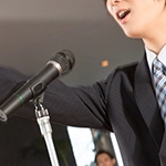 忘年会の挨拶例文をご紹介！乾杯から中締め・締めまで面白いスピーチのコツを解説