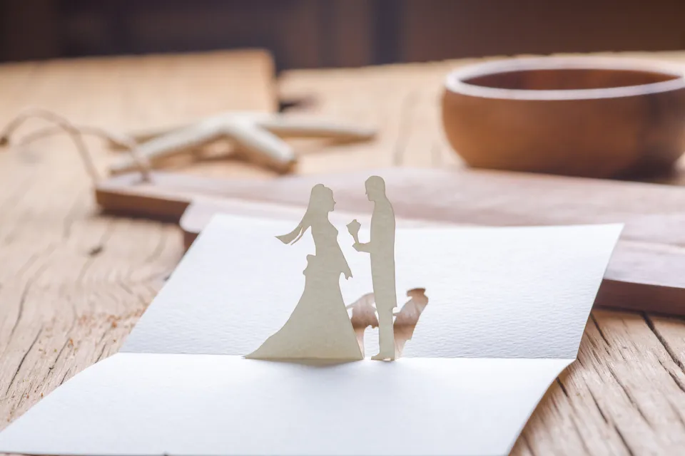 新郎新婦の切り絵