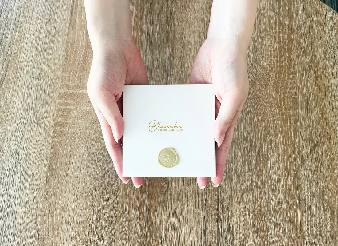 PIARYで人気の引き出物カードとは？結婚式で両親へ贈るのにおすすめ