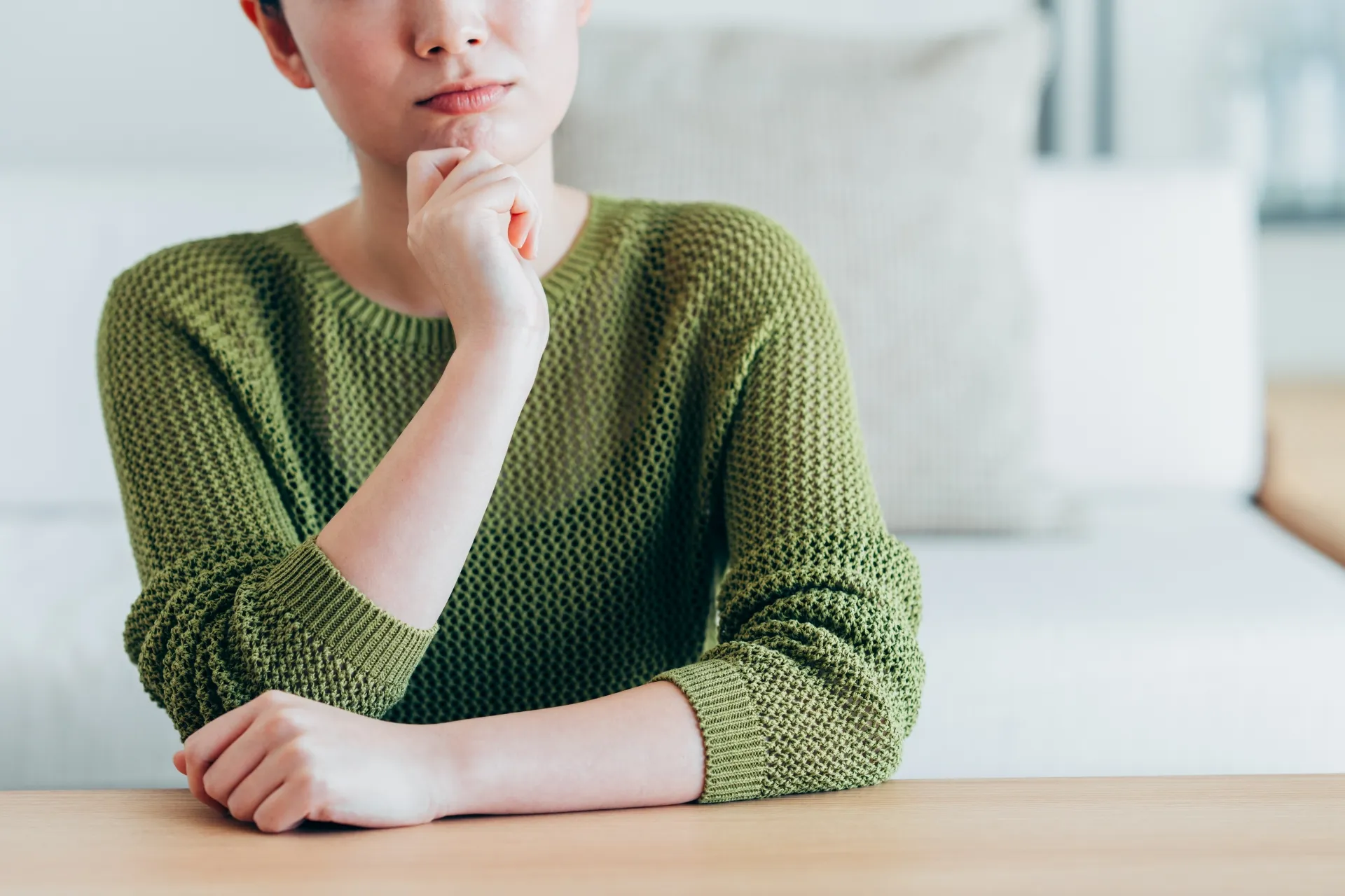 【Q&A】招待状の返信ハガキの書き方に関するよくある疑問