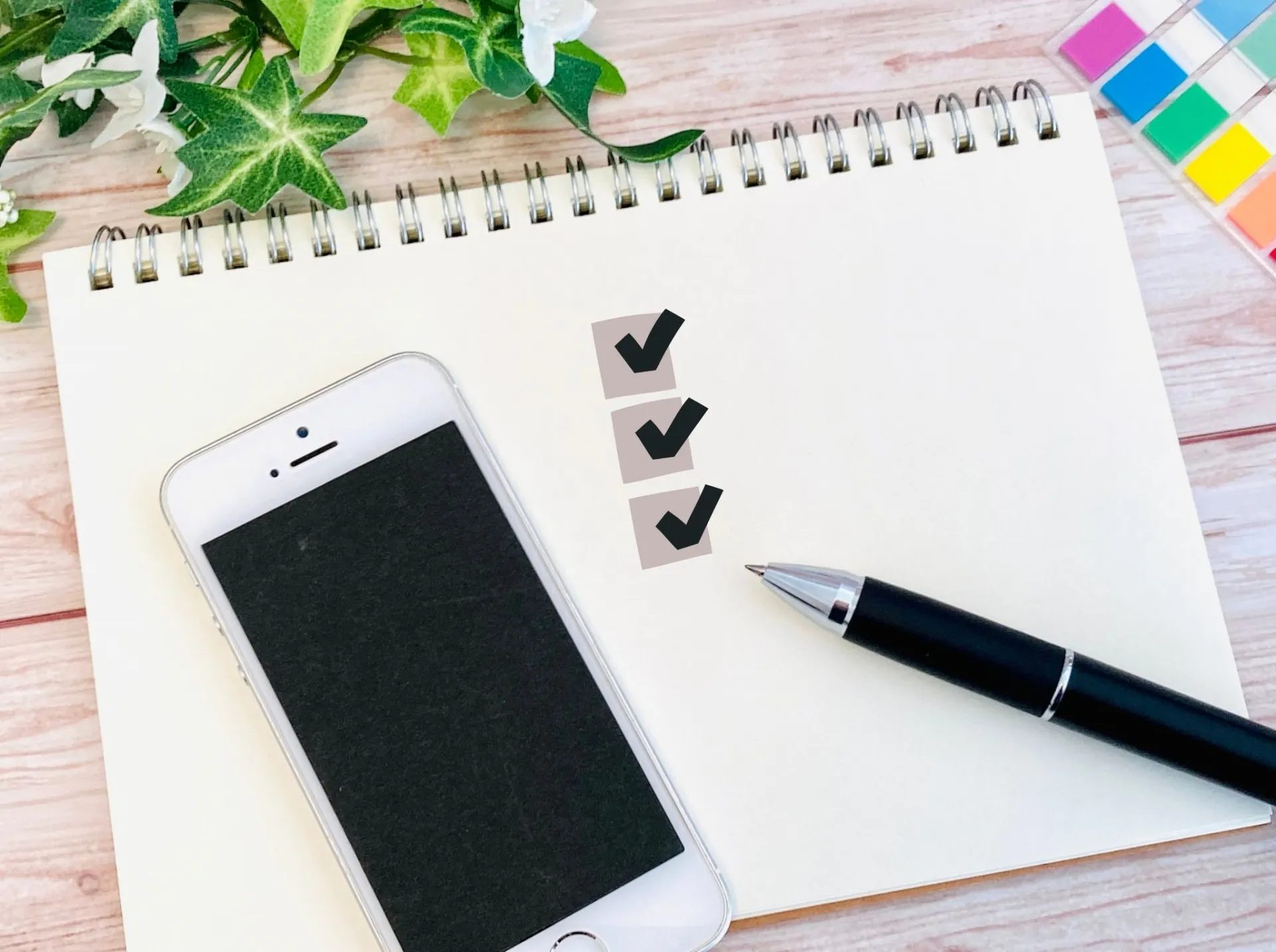 新郎新婦がWEB招待状をLINEやメールで送るときに注意したいマナー