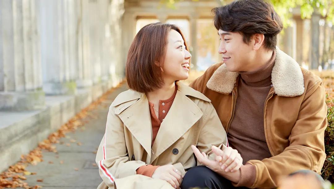 結婚式のWEB招待状に載せる写真は私服でもいい？メリットを紹介！